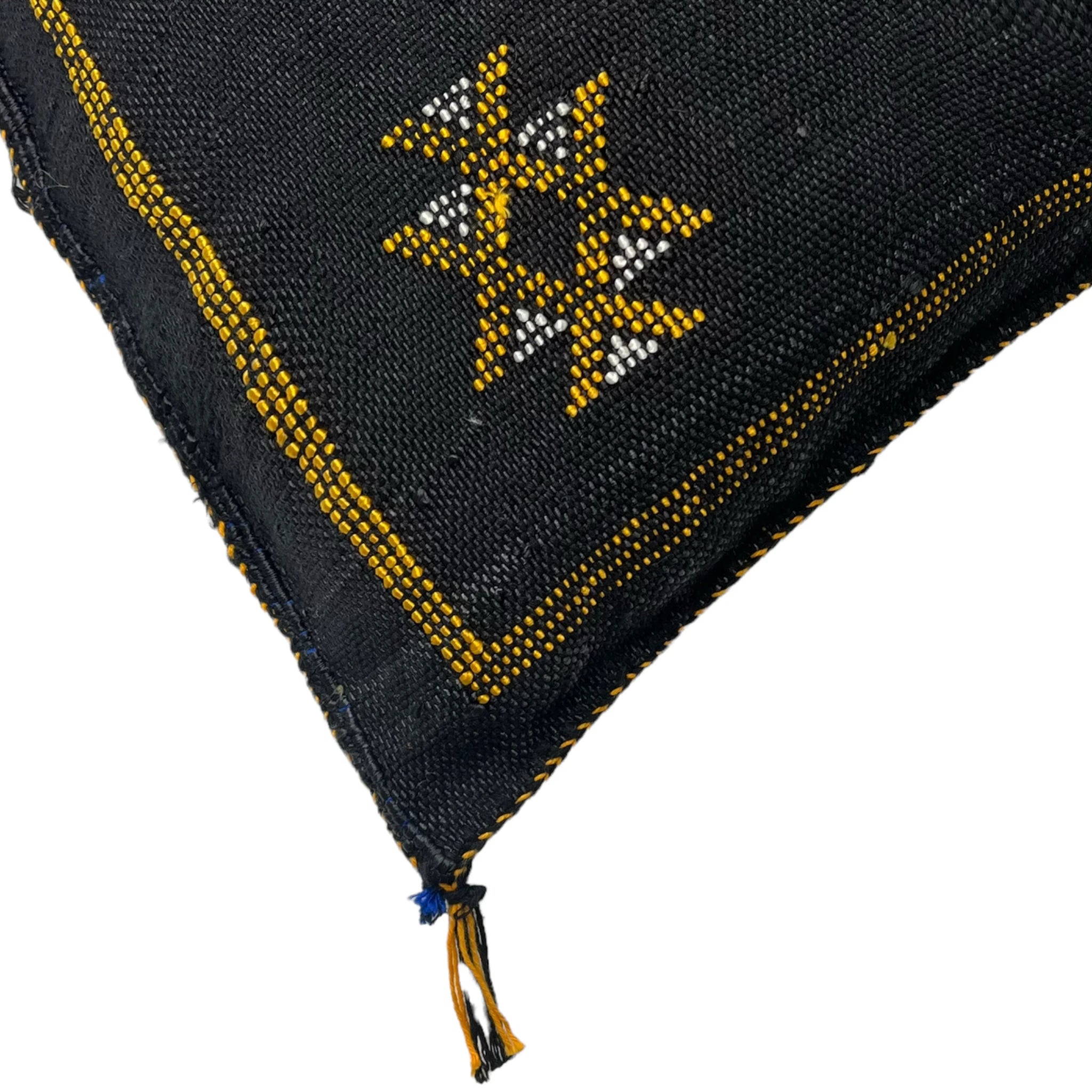 Coussin Sabra Soie de Cactus Noir Coutures Jaunes