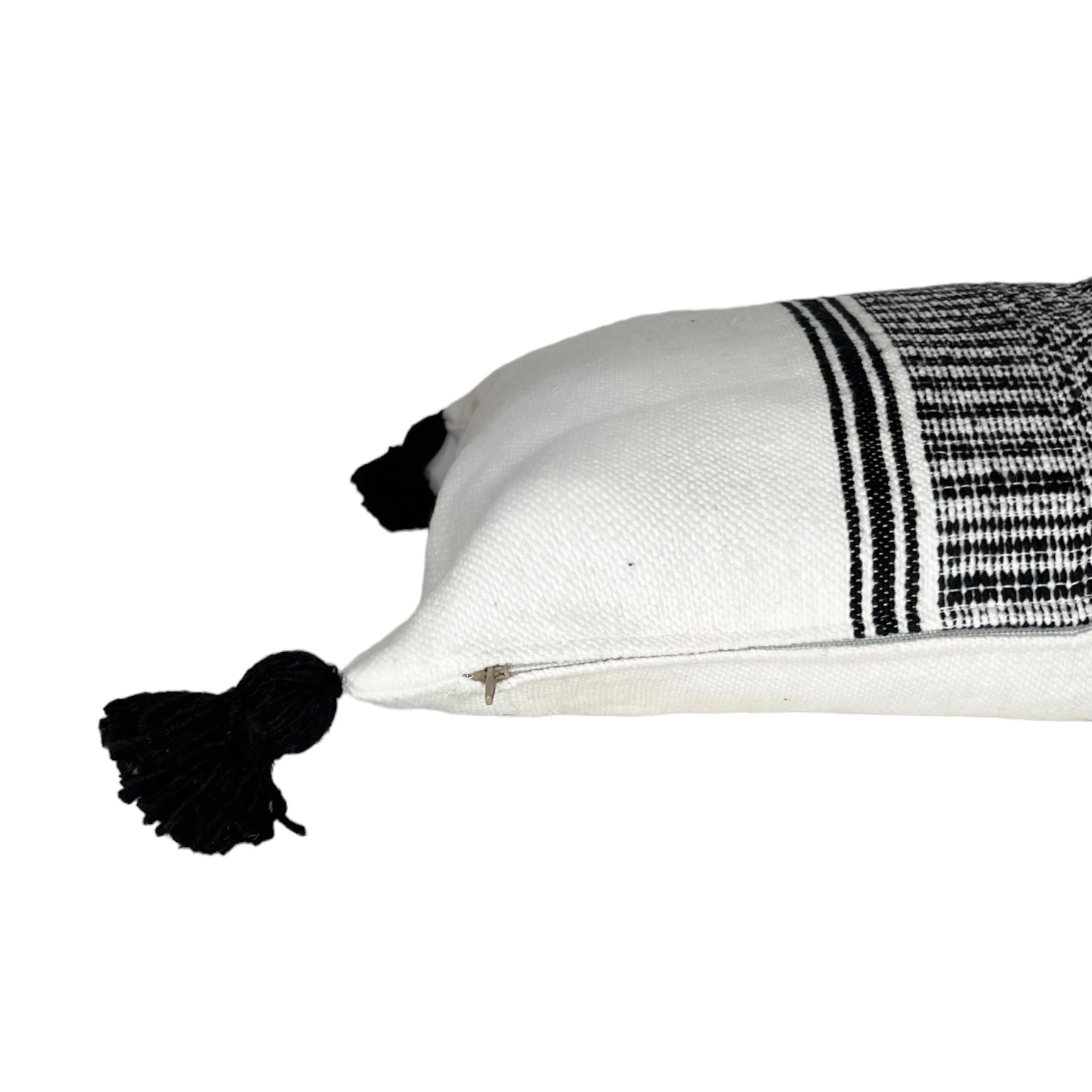 Coussin Noir et Blanc BOUCHRA